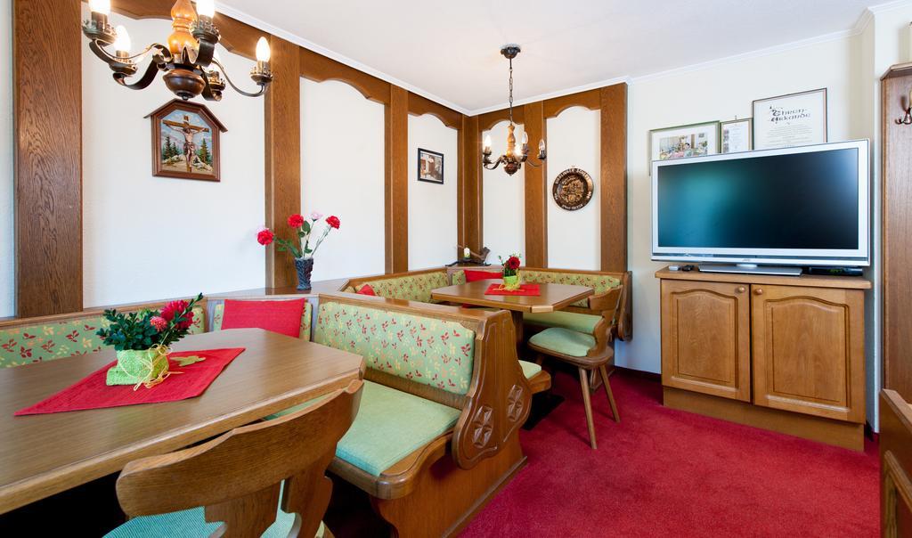 Gaestehaus Hosp Reuthe Buitenkant foto